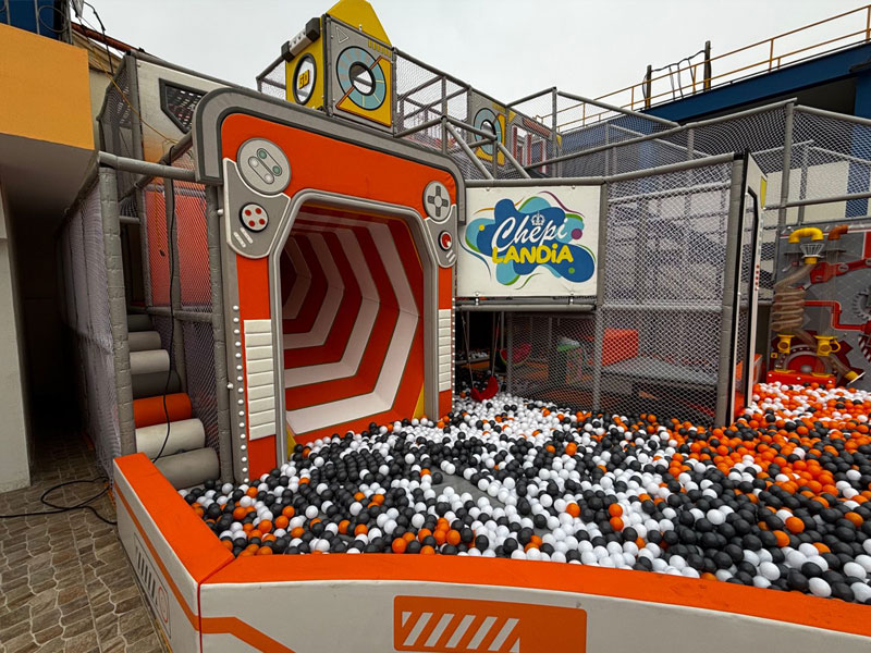 Peru Naughty Castle Installation Project Peru Naughty Castle Installation Project