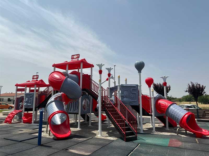 Fire Safety Theme Series Outdoor Slide - Spanish Case Study Fire Safety Theme Series Outdoor Slide - Spanish Case Study